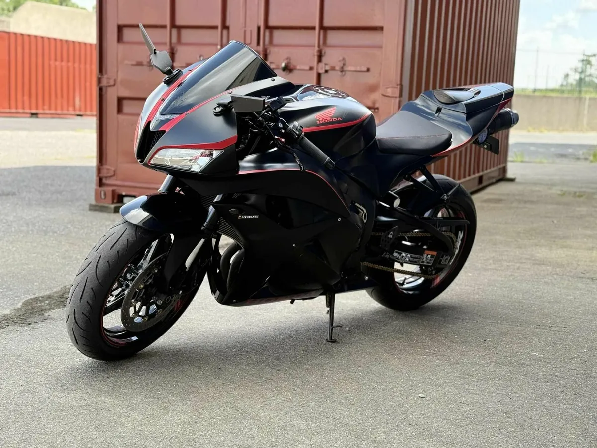Honda CBR600RR - Image 4