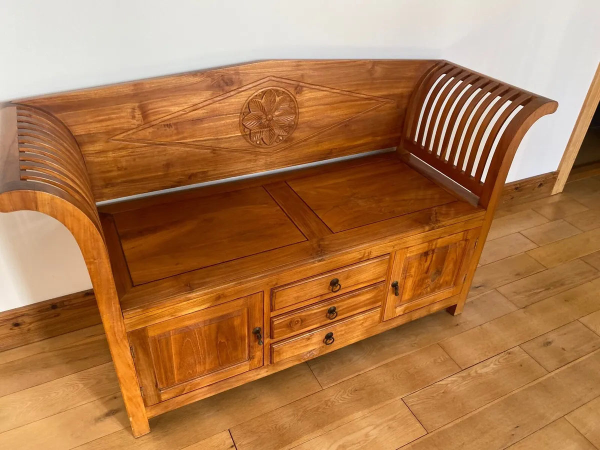 Beautiful solid wood storage bench/seat - Image 1