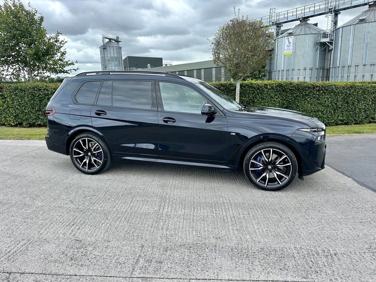 BMW X7 - Image 2