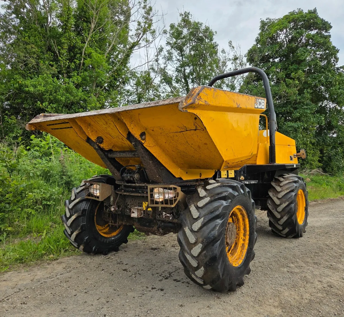JCB 6TST 6ton Swivel Skip Dumper - Year: 2015 - Image 1