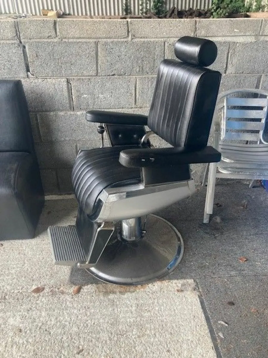 Barber Chair - Image 1