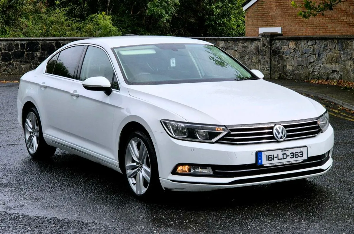 2016 Volkswagen Passat - Image 1