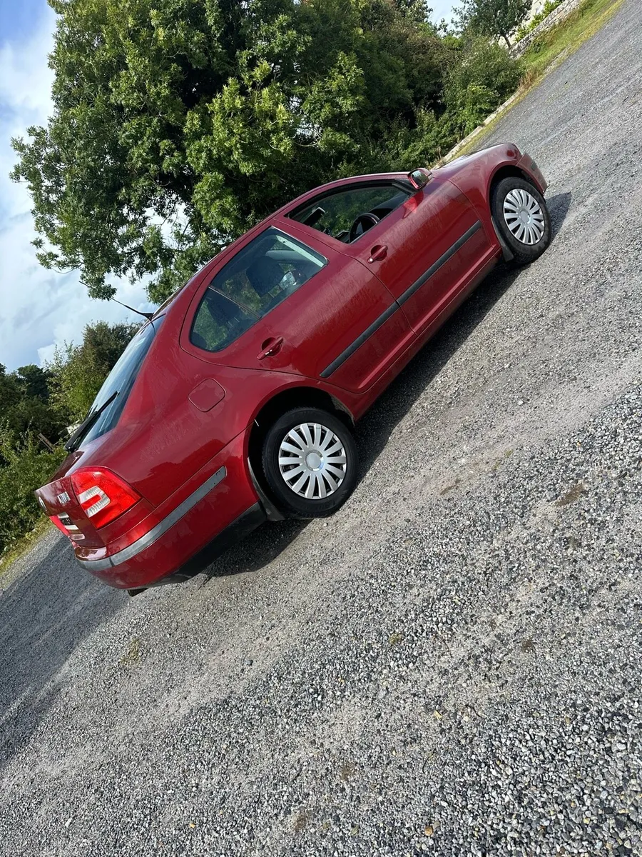 Skoda Octavia petrol - Image 4