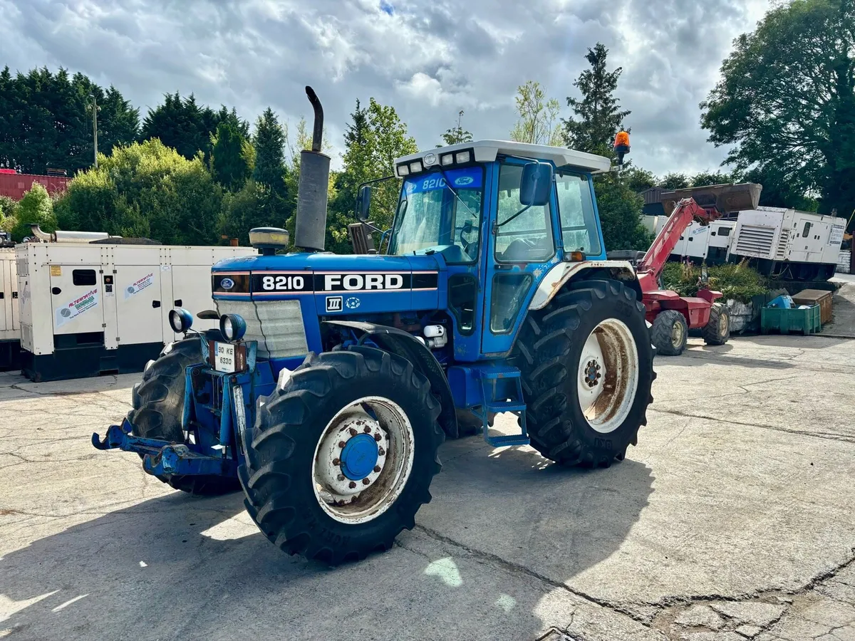 Ford 8210 III - Image 3