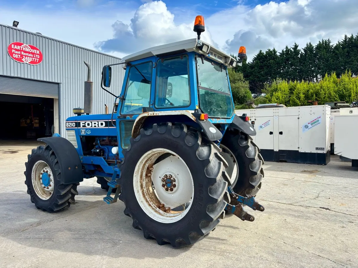 Ford 8210 III - Image 4