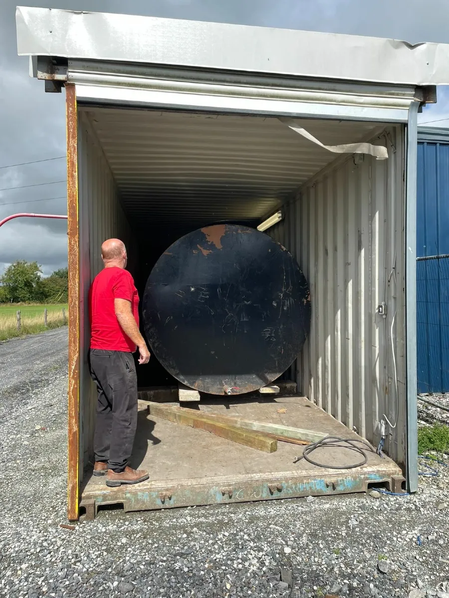 40Ft HQ Container storage with diesel  tanks - Image 4