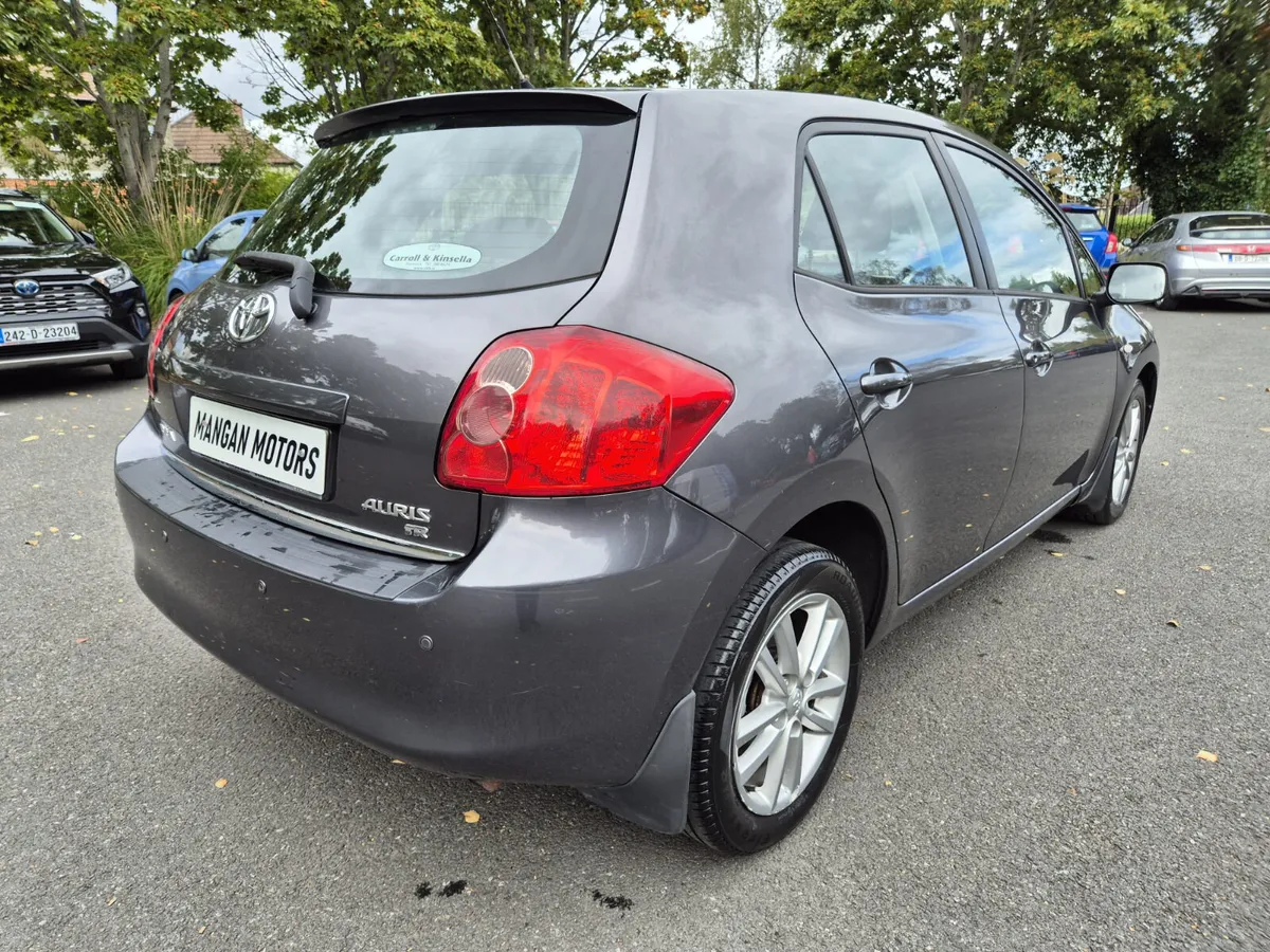 Toyota Auris 2008 Mint Condition - Image 4