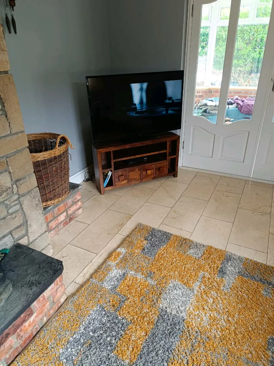 Contents of a house - Image 3