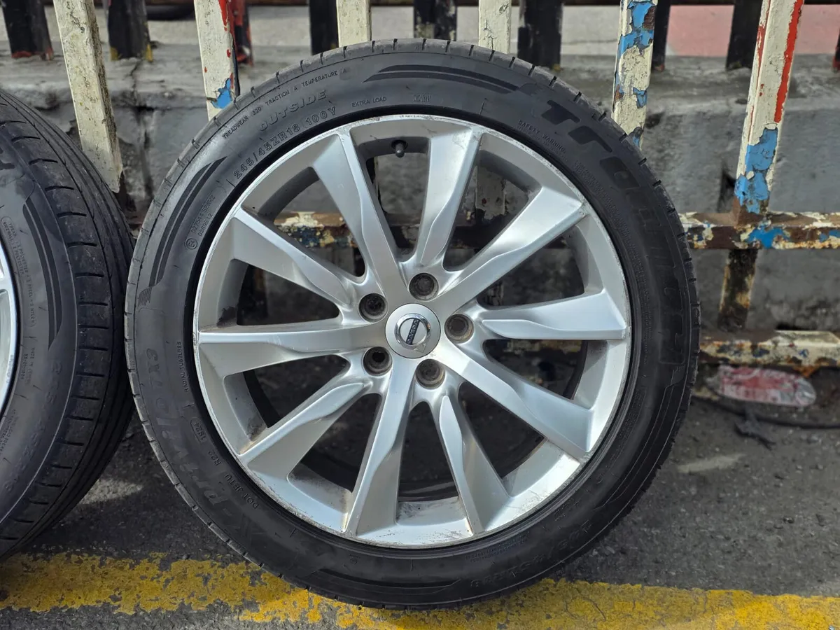 4 Genuine Volvo 18" Alloys 5X108 - Image 1