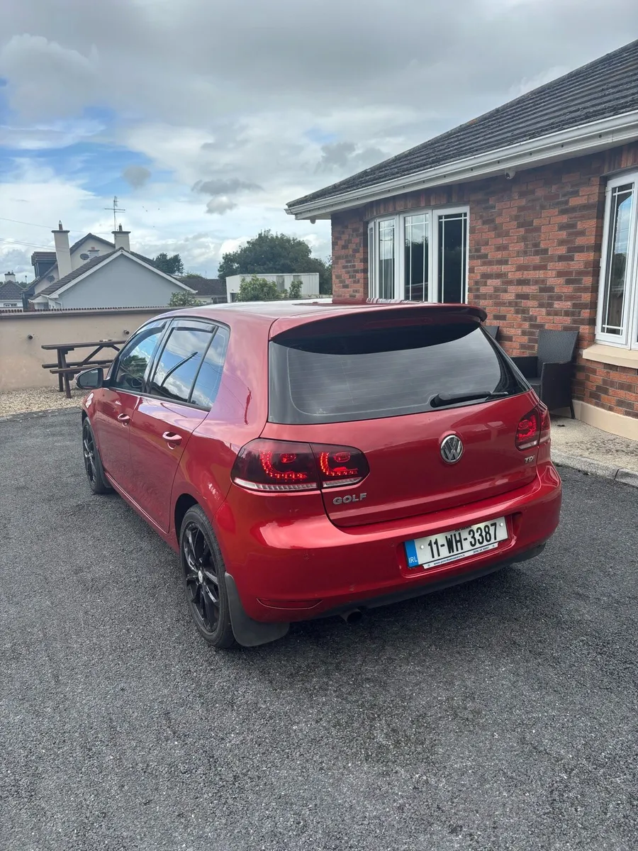Volkswagen Golf 1.6 TDI 2011 - Image 3