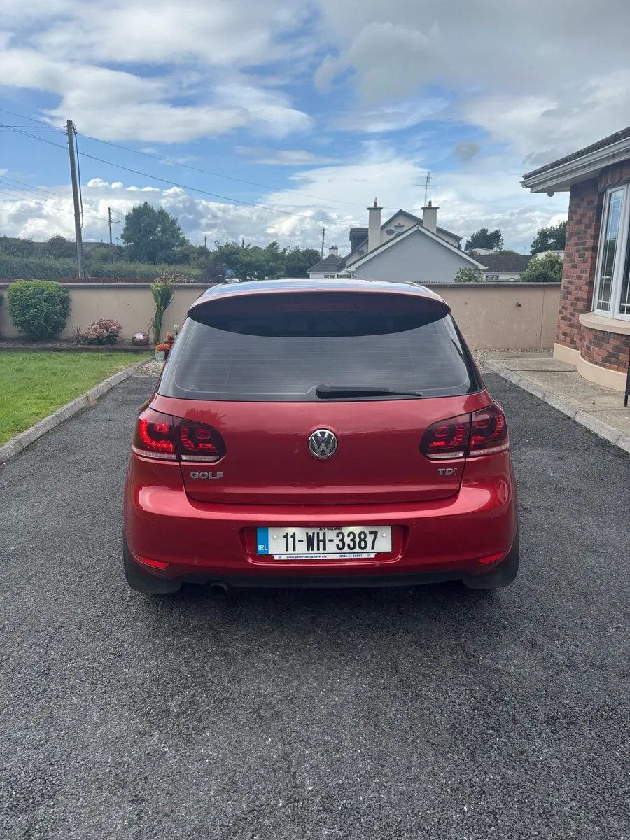 Volkswagen Golf 1.6 TDI 2011 - Image 4