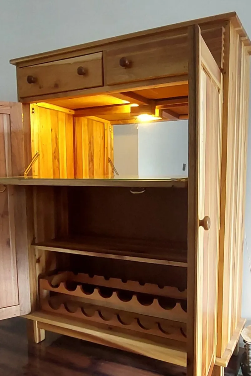 Cocktail Bar Cabinet