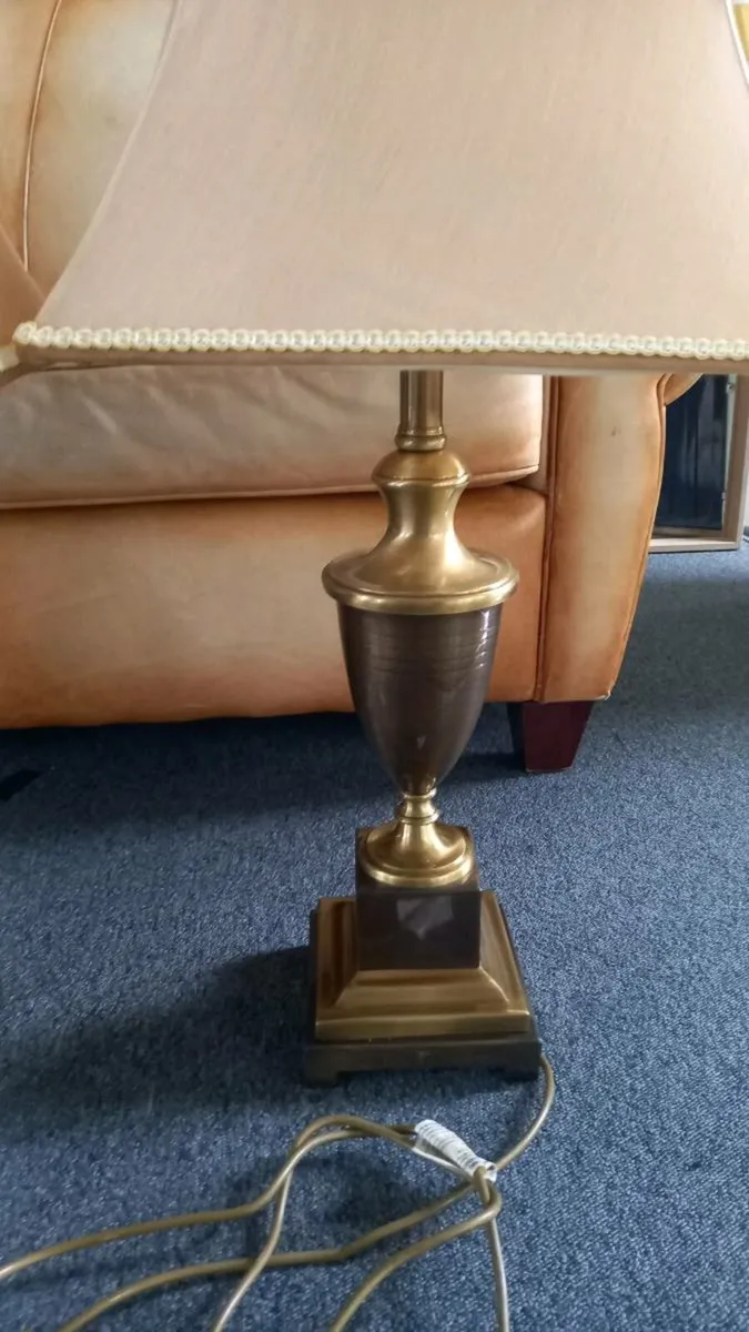 2 Lamps - Image 2