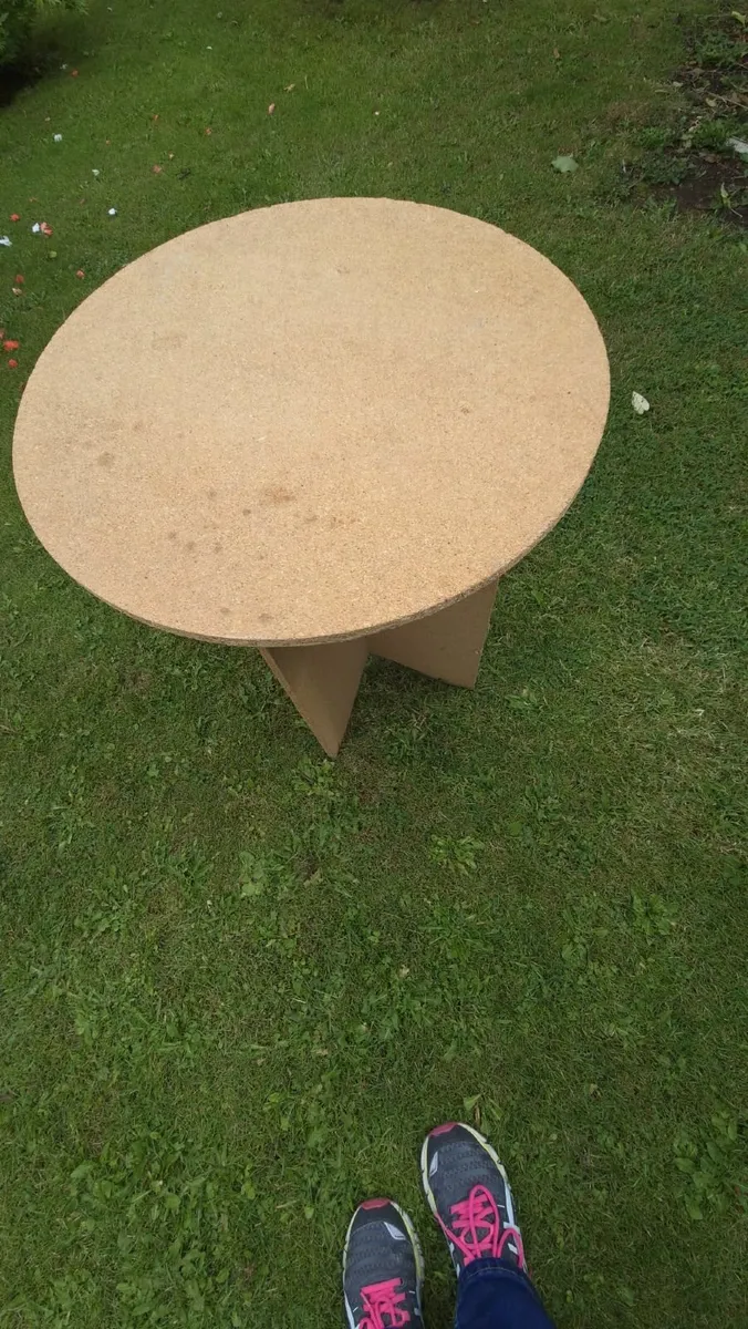 Occasional table - Image 1