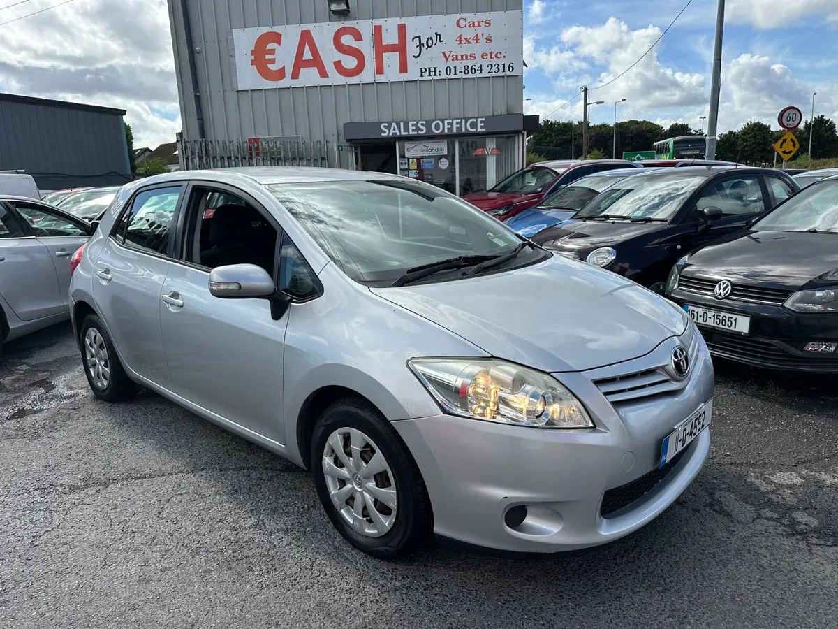 Toyota Auris 1.3 Petrol NCT TAX LOW KMS - Image 1