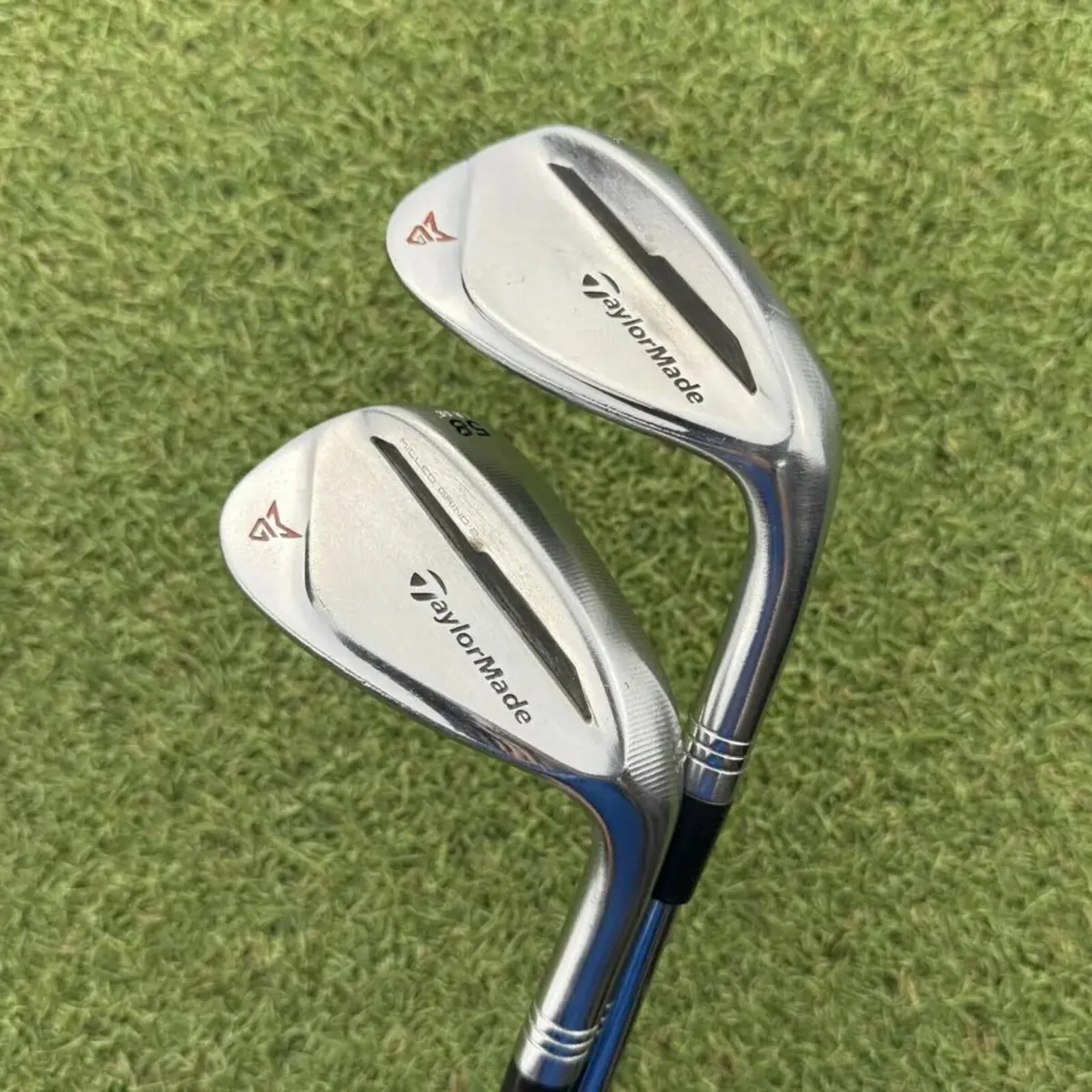 TAYLORMADE MILLED GRIND 2 WEDGES SW 54° & LW 58° - Image 2