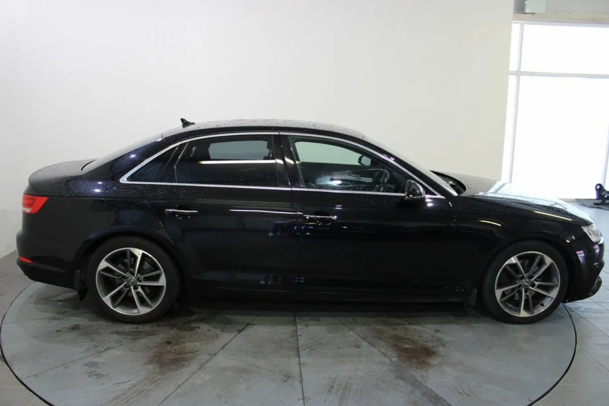 Audi A4 35tdi 150HP S Tronic SE ST Auto - Image 3