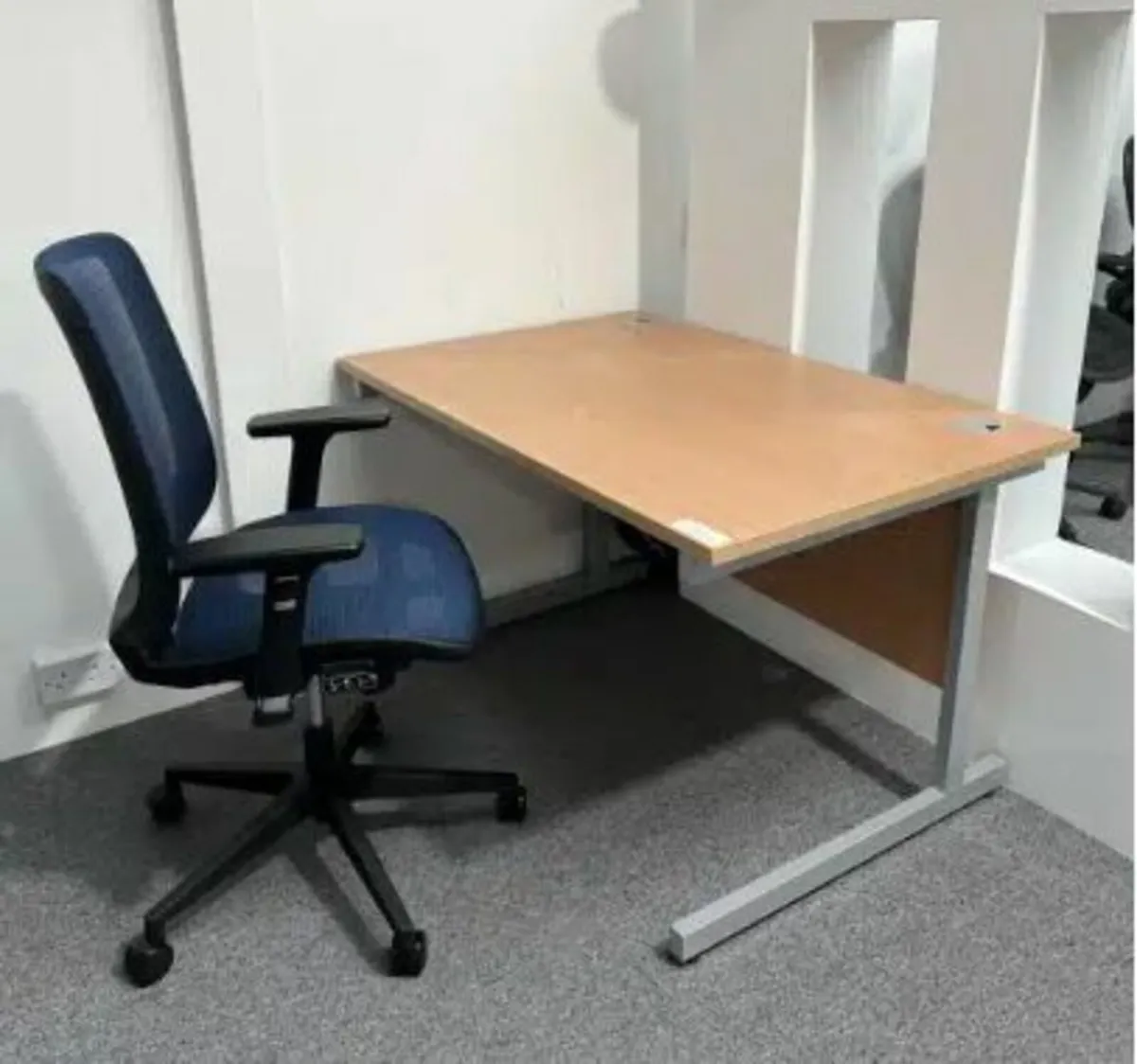 1200 x 800 Beech Desk - Image 1