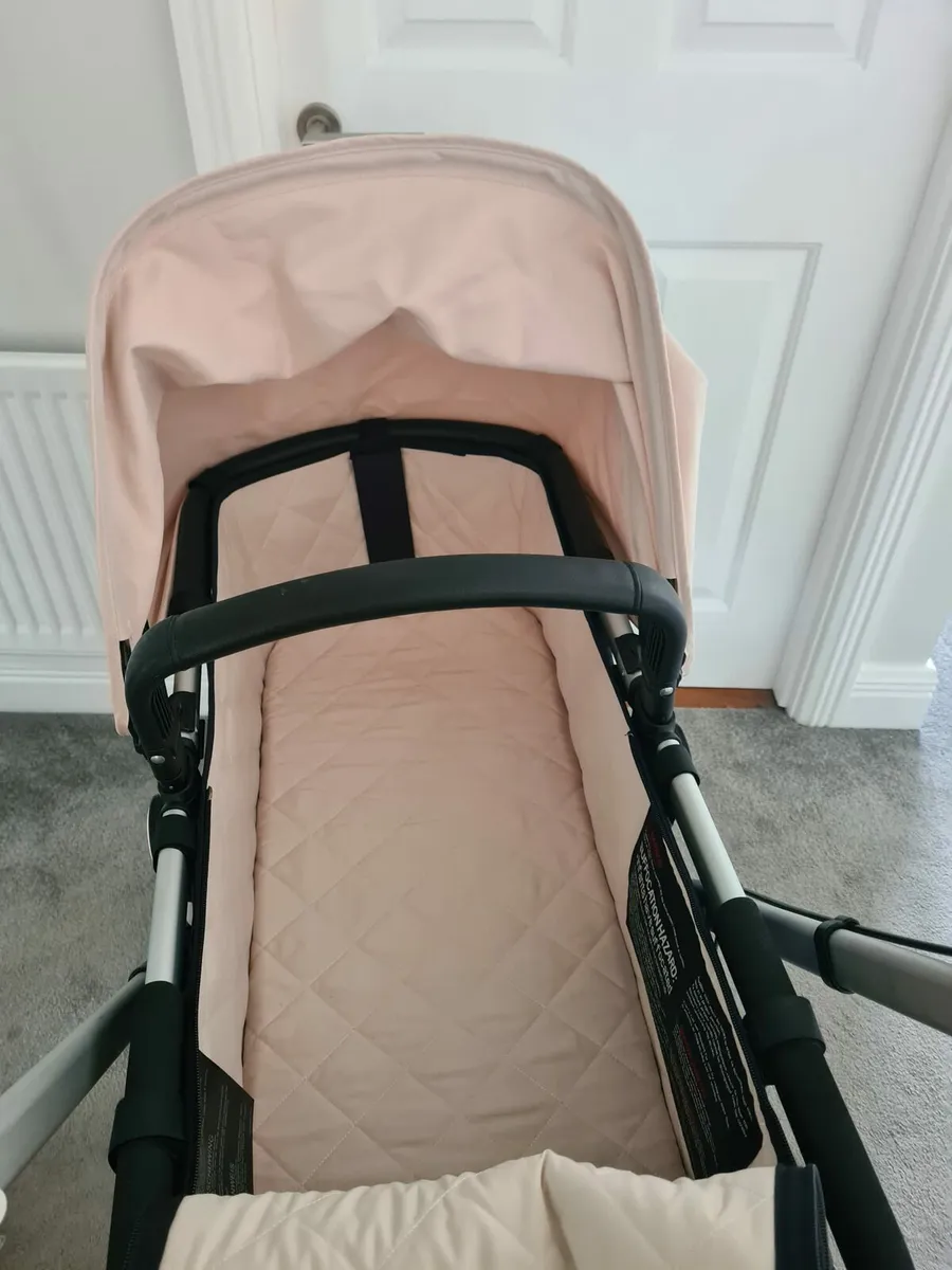 Bugaboo Cameleon 3 pram, buggy, and footmuff - Image 3