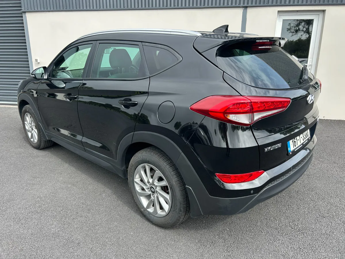 161 Hyundai Tucson 1.7 CRDI Executive 5DR - Image 3