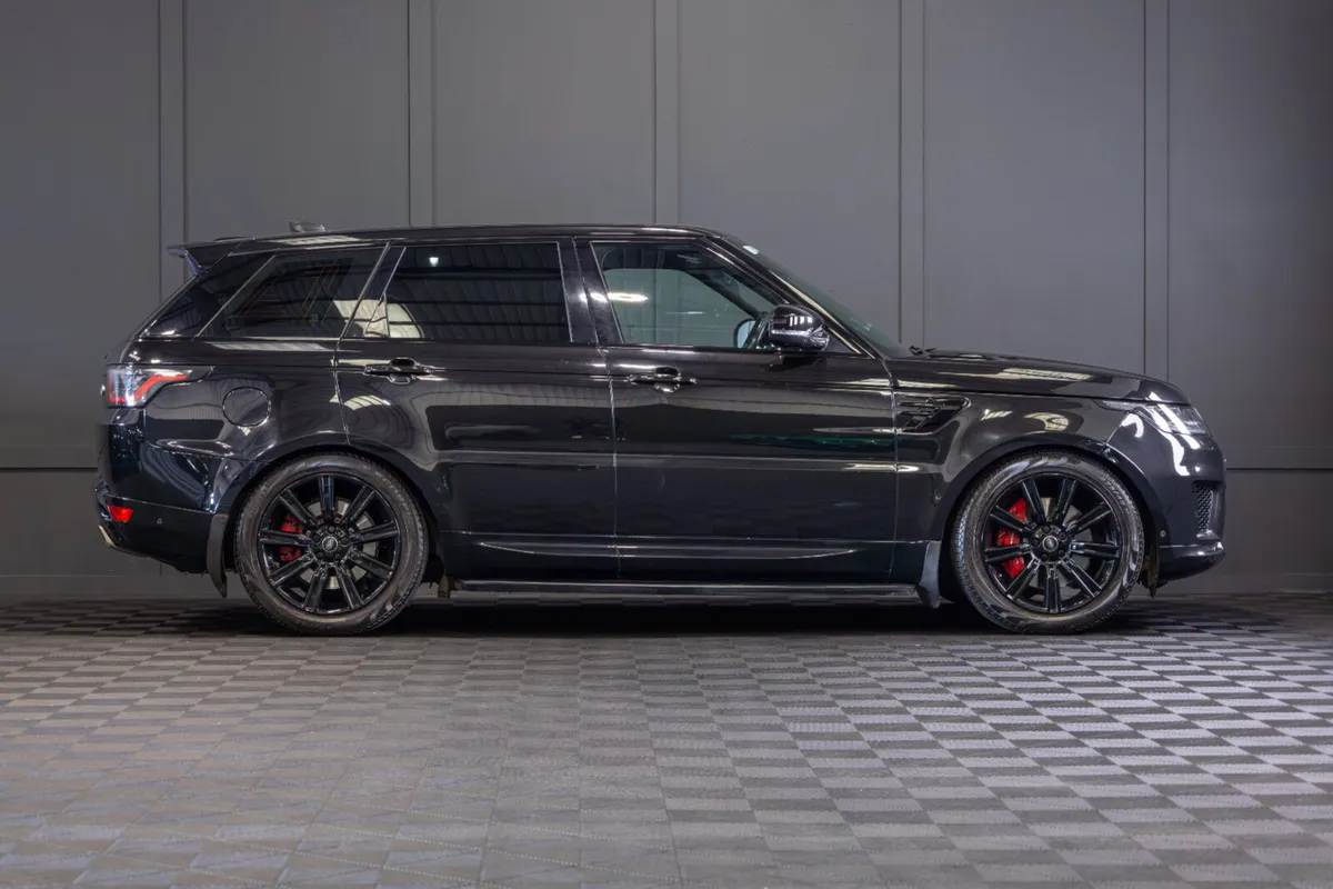 182 Range Rover Sport P400e HSE Dynamic 5 Seat N1 - Image 2