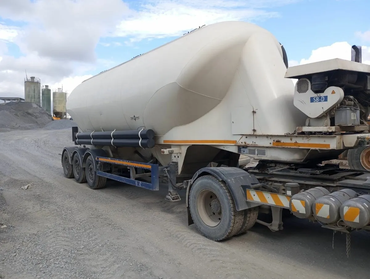 Spitzer Eurovac Powder Tanker - Image 2