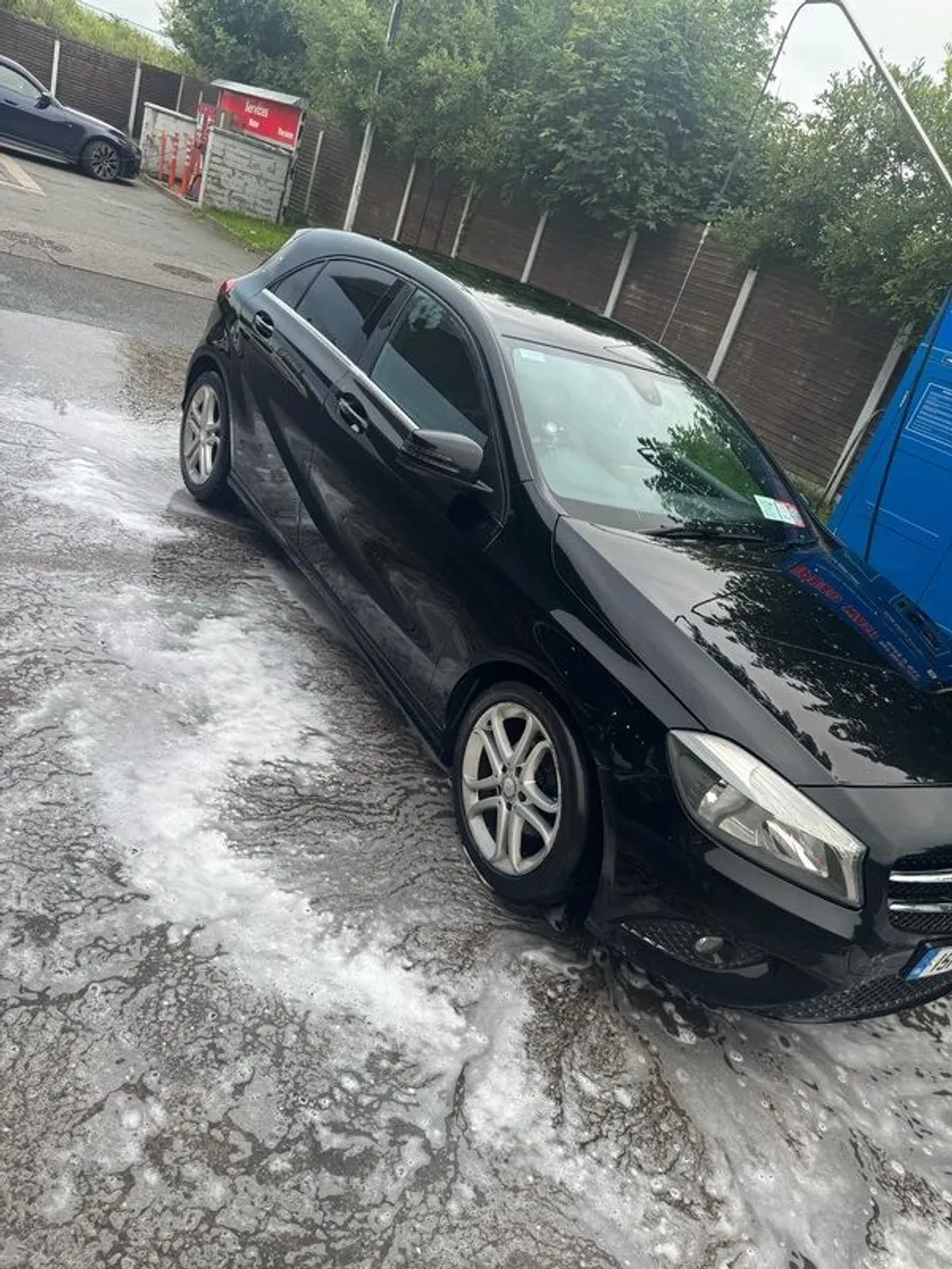 2015 Mercedes-benz A-class - Image 2