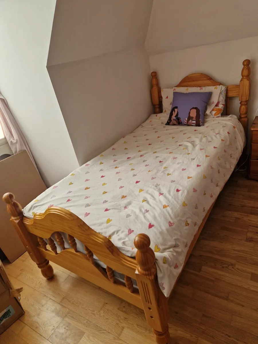 Solid wood single beds x 2 - Image 2