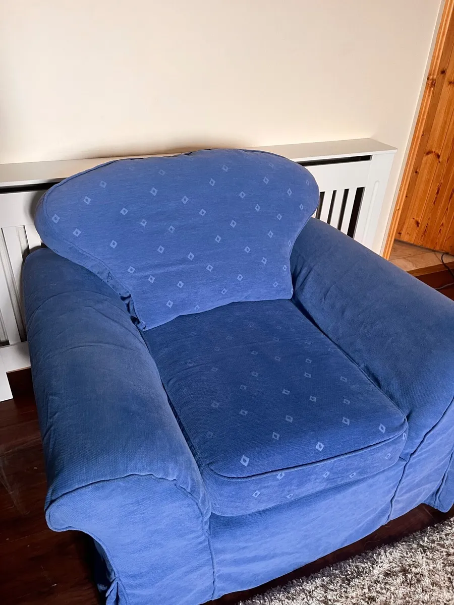 Suite of furniture - Image 2