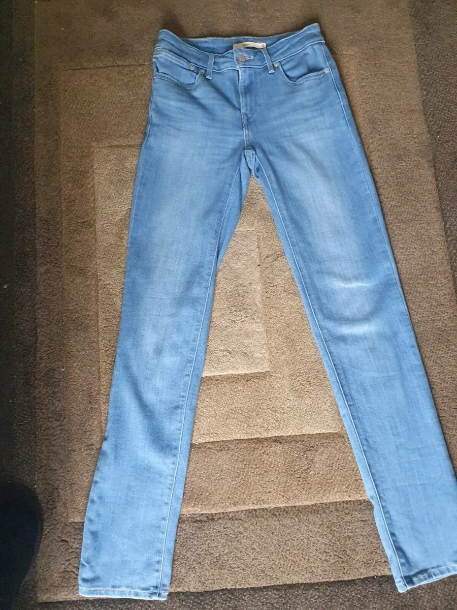 Womens Levi jeans - Image 4