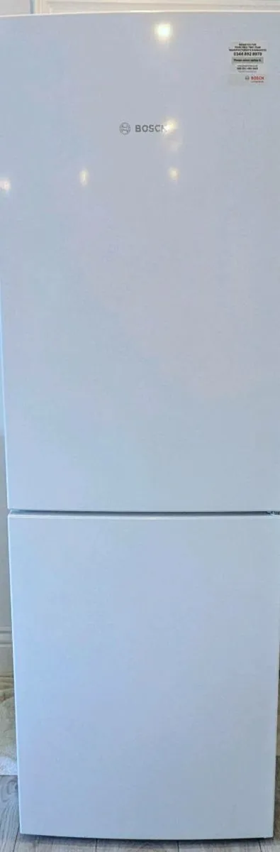 Bosch fridge freezer - Image 1