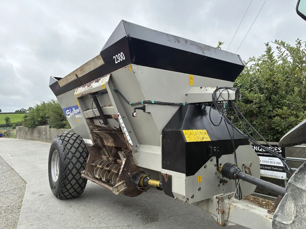 Shelbourne Reynolds Powerspread Pro 2300 Spreader - Image 1