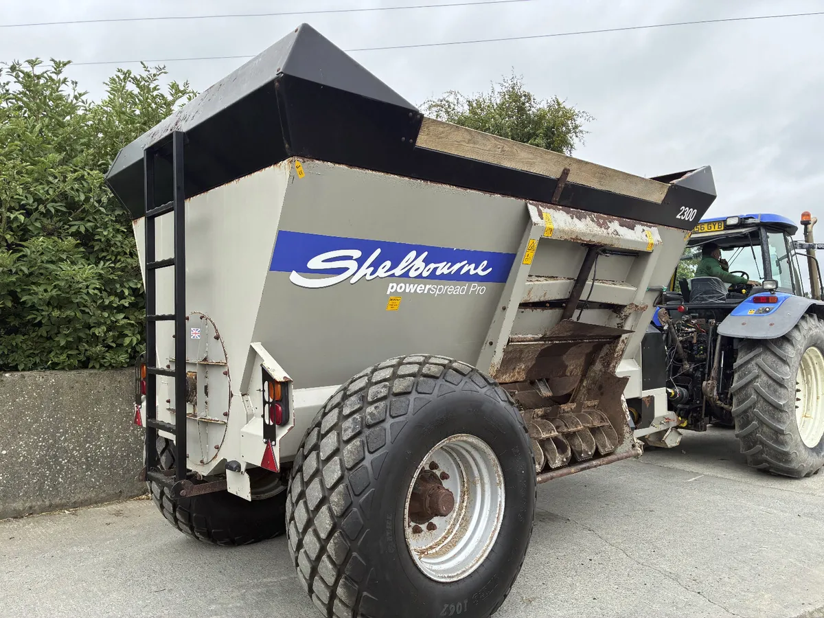 Shelbourne Reynolds Powerspread Pro 2300 Spreader - Image 4
