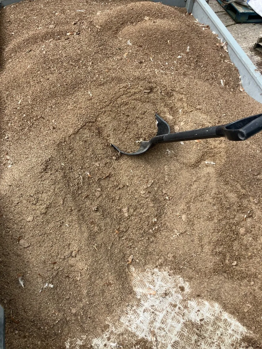 Chicken fertiliser manure - Image 2