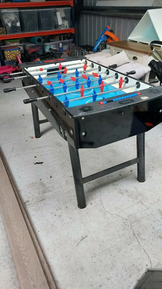 Soccer table - Image 1