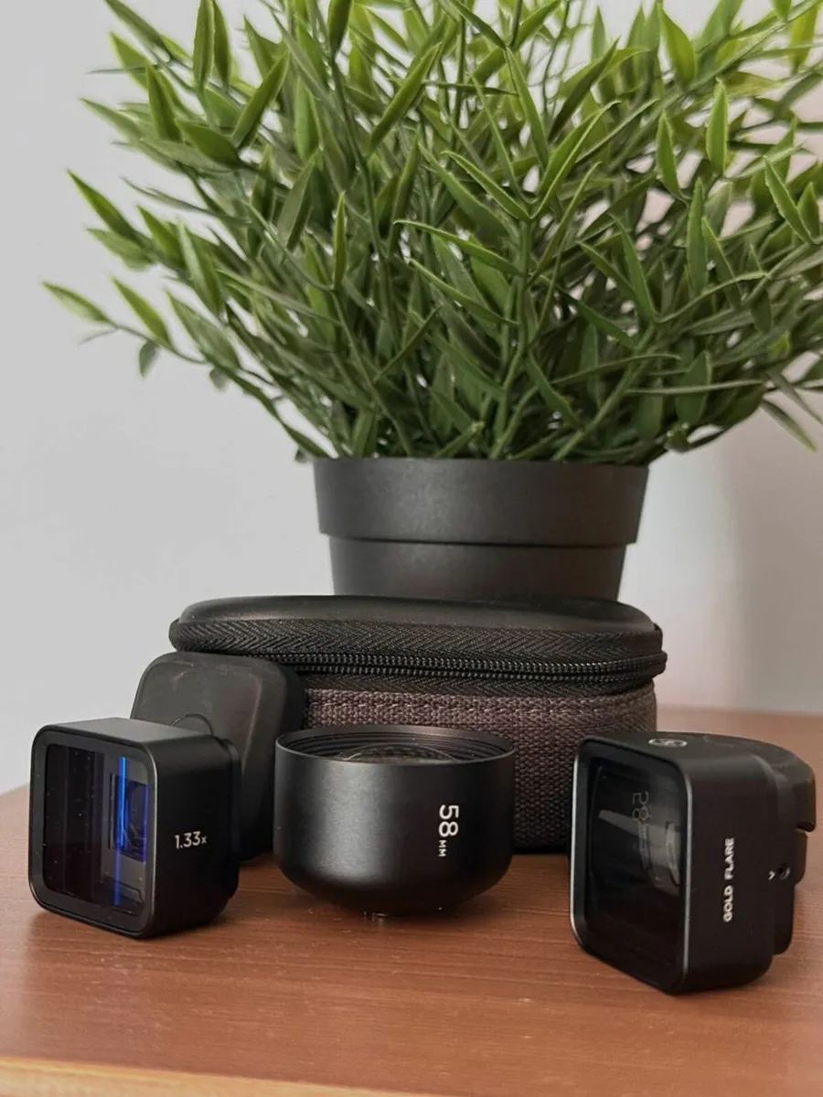 Moment Lens Set – Anamorphic + Tele + Gold Flare