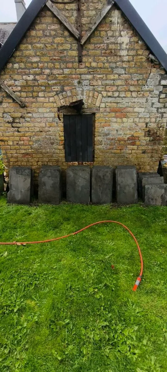 Natural Reclaimed Roof Slates – 70x40cm - Image 2