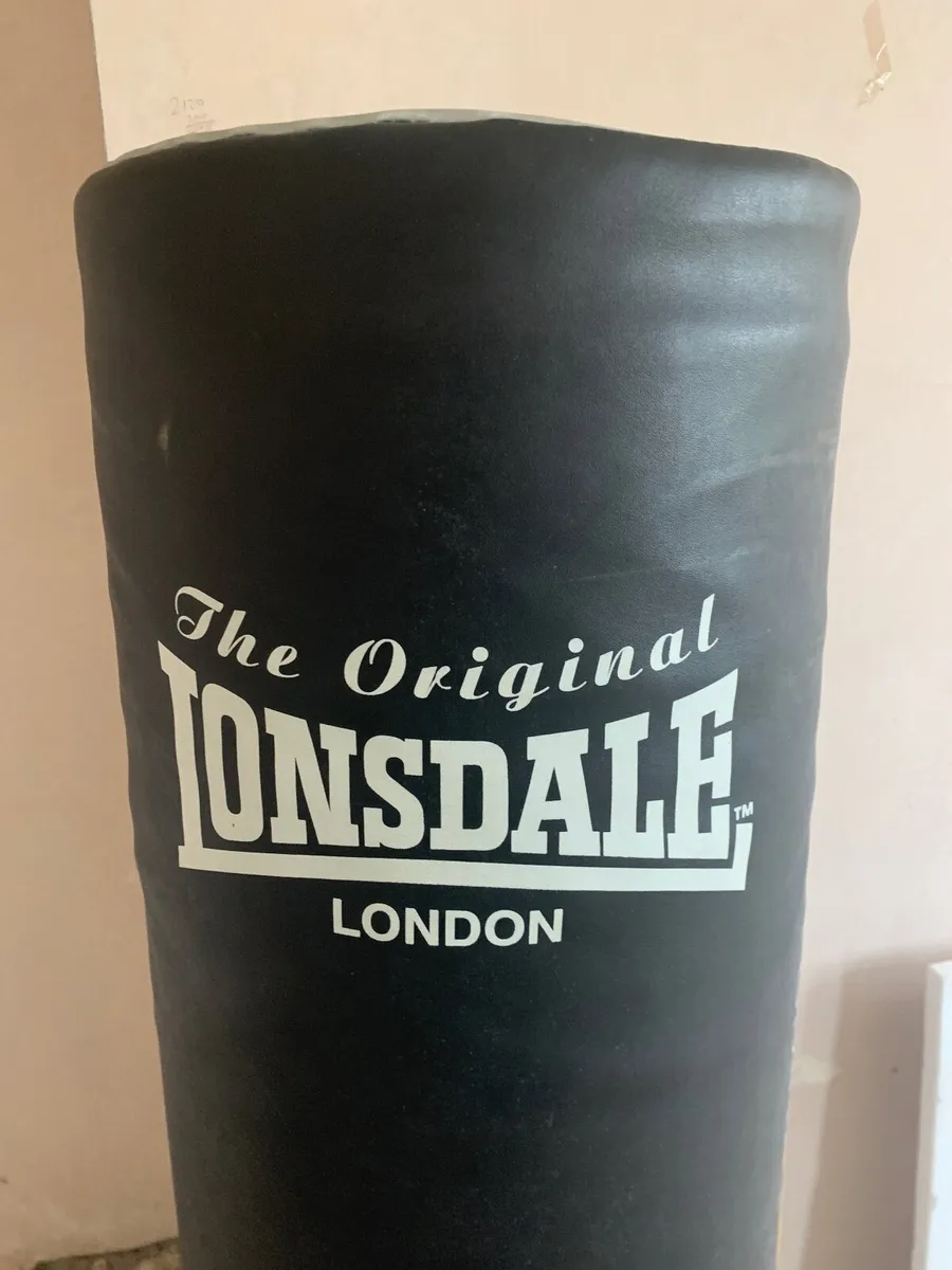 Lonsdale Omniflex Free Standing Punch Bag - Image 4