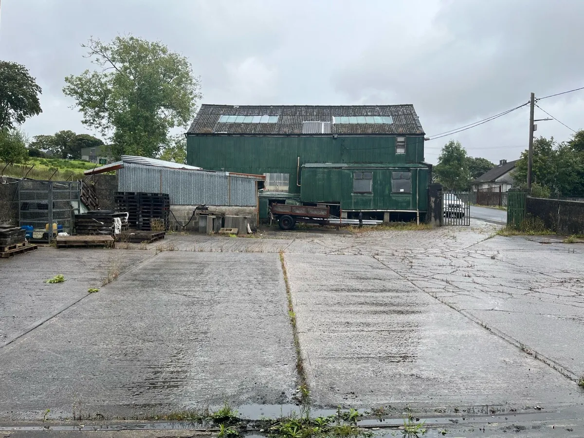 Commercial Unit / Yard For Lease - Image 3