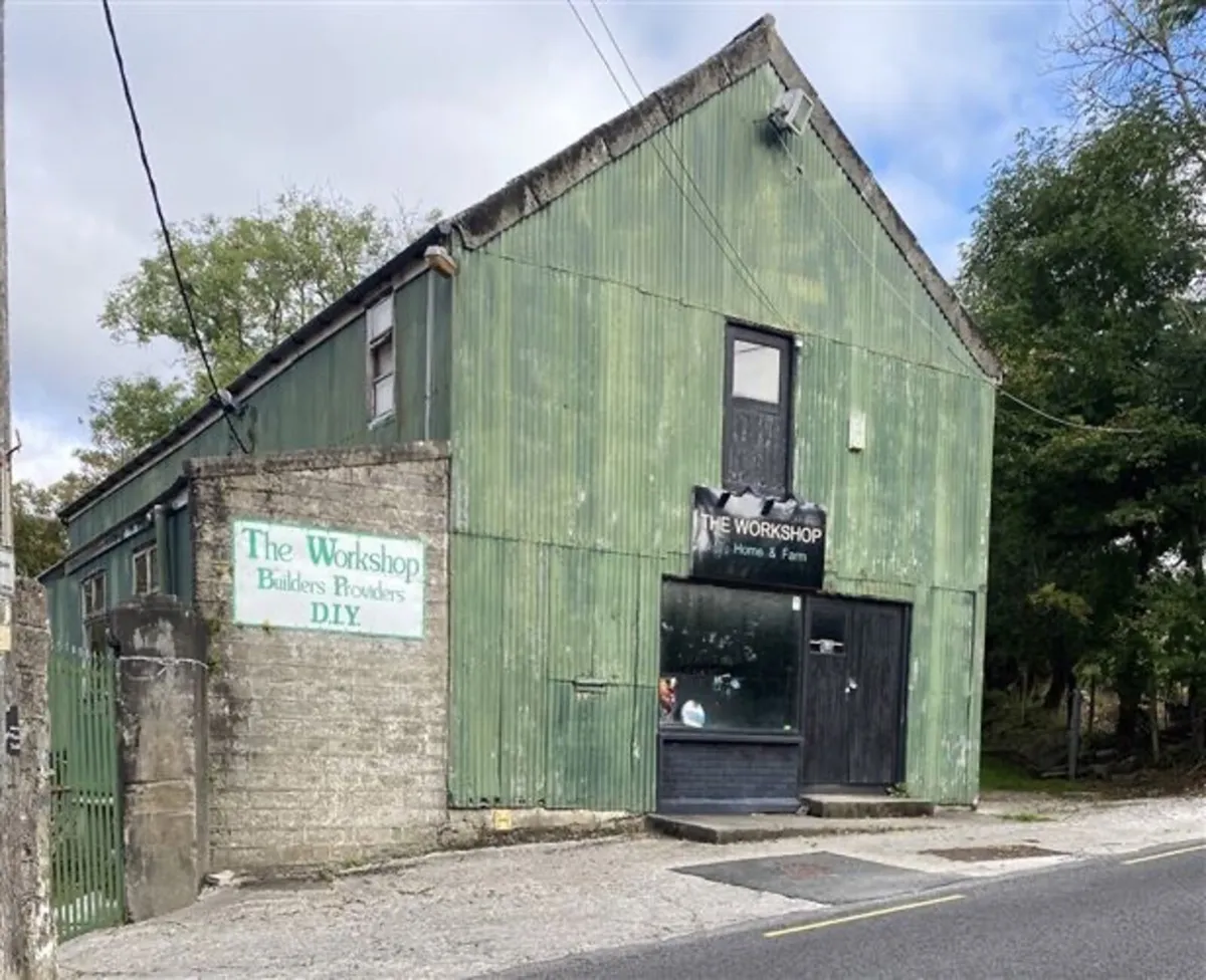 Commercial Unit / Yard For Lease - Image 1
