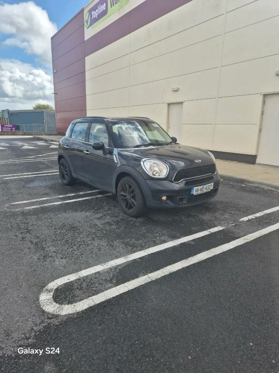 Mini  Cooper  Country Man 141 - Image 3