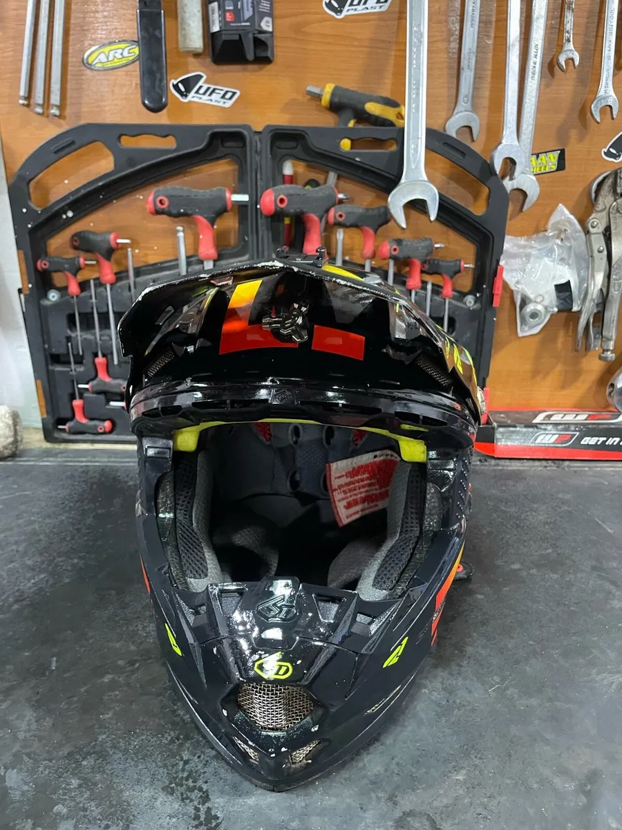 6D moto cross helmet - Image 3
