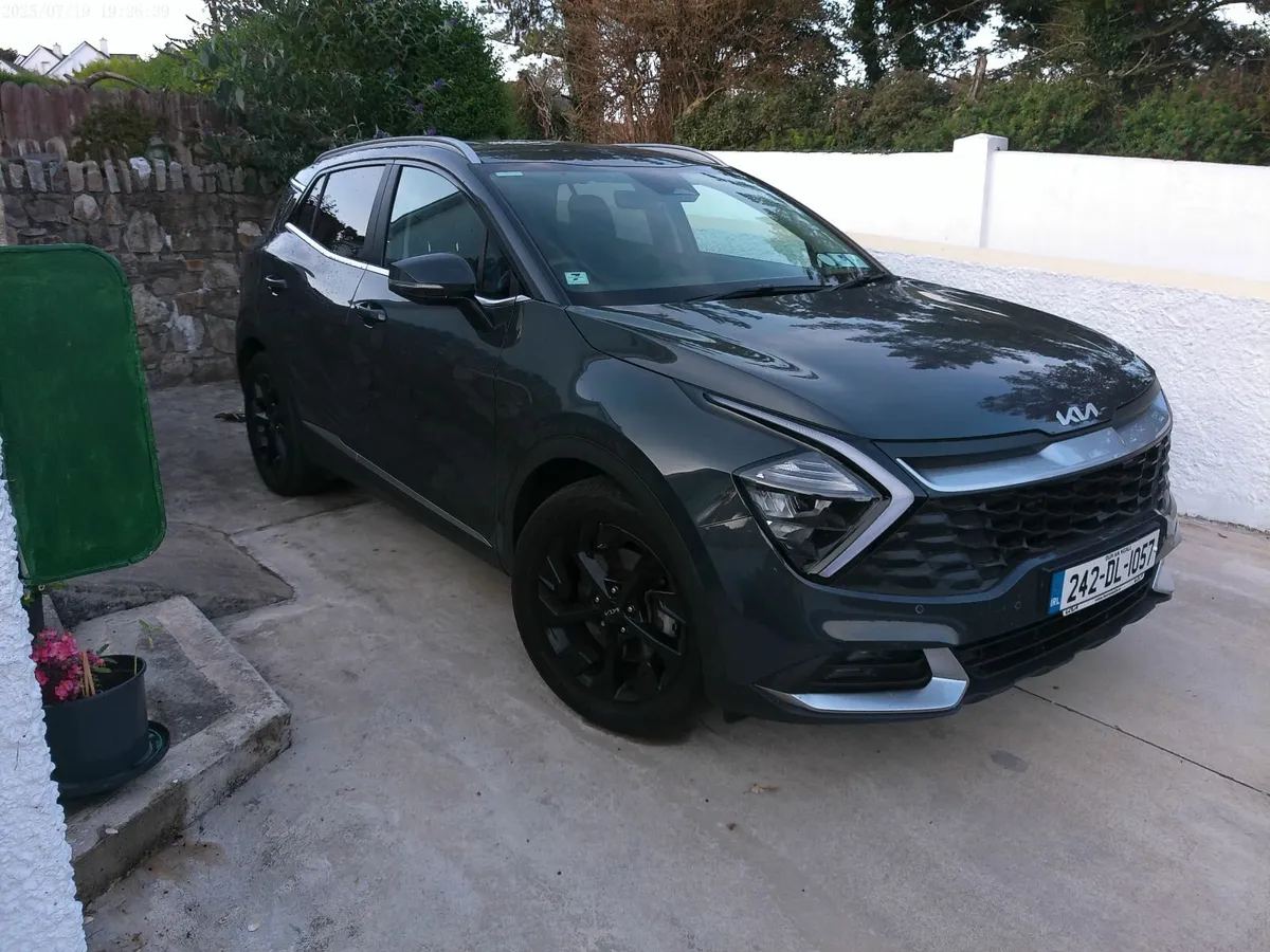 Car - Image 1