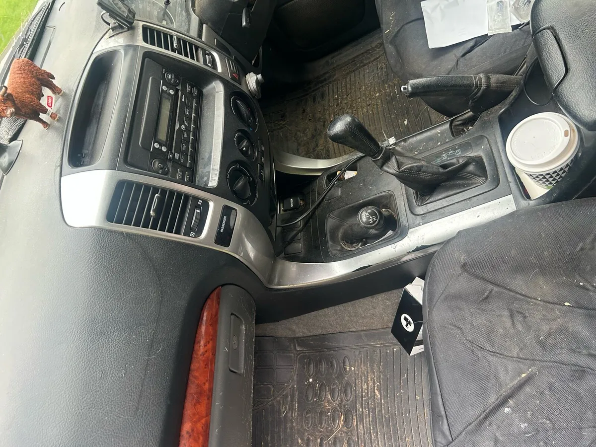 Toyota landcruiser for repair - Image 3
