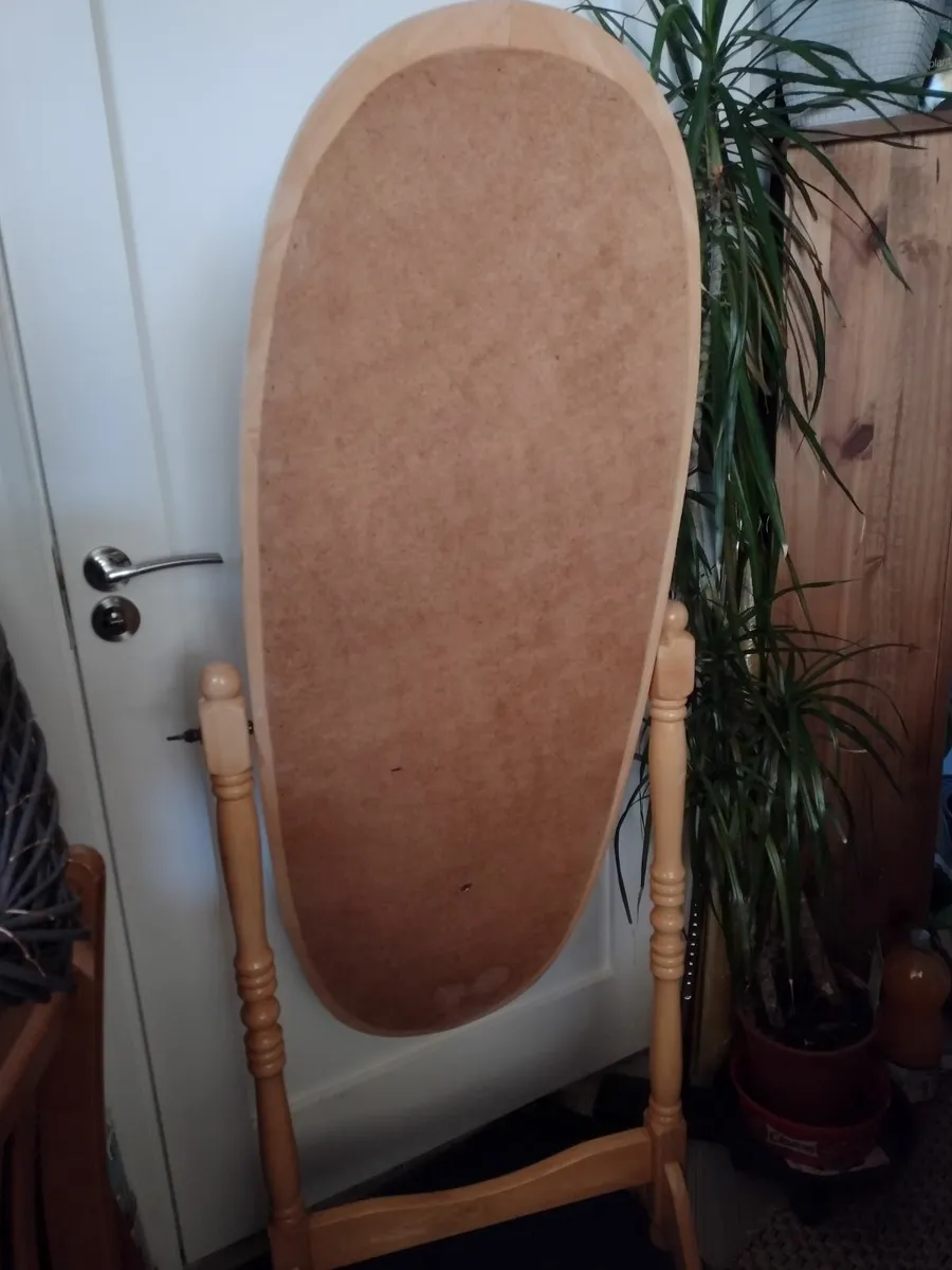 Heavy Oak mirror on stand - Image 3