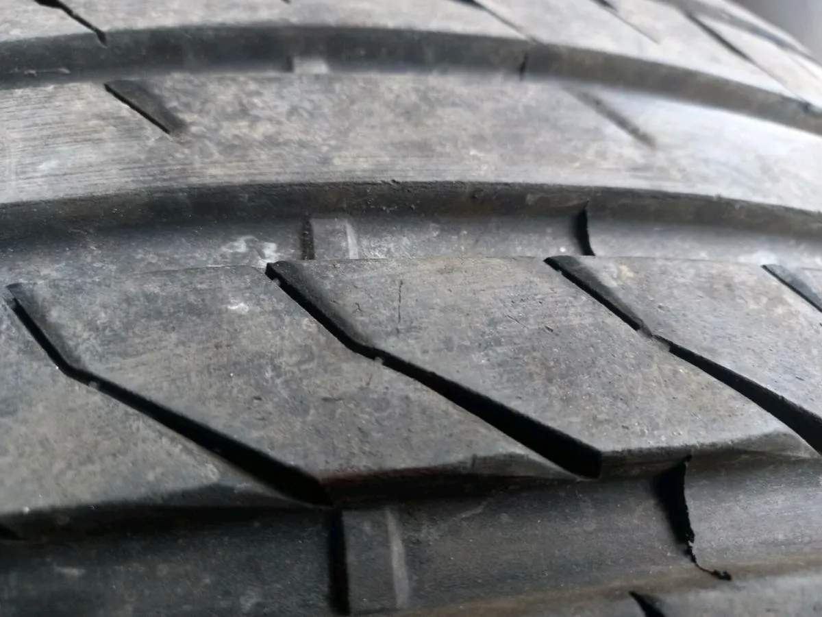 Tyres 255/55/R19 - Image 1