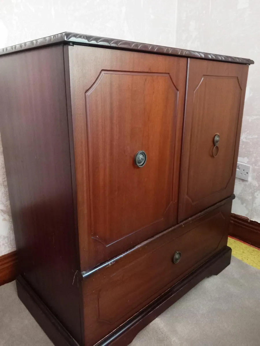 TV Cabinet FREE to take away - Image 1