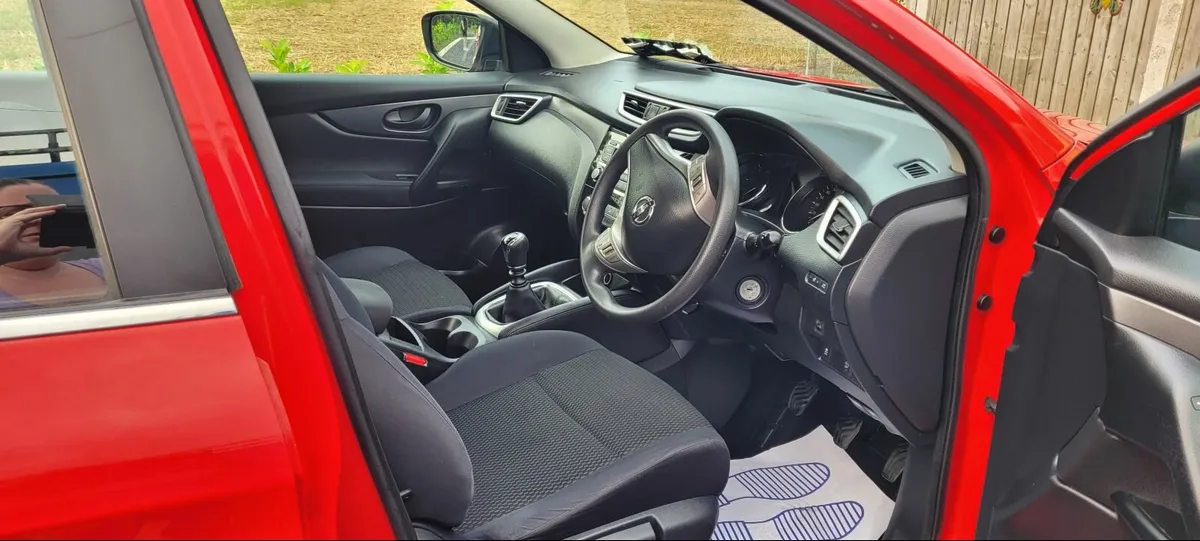 Nissan Qashqai 2015 - Image 3