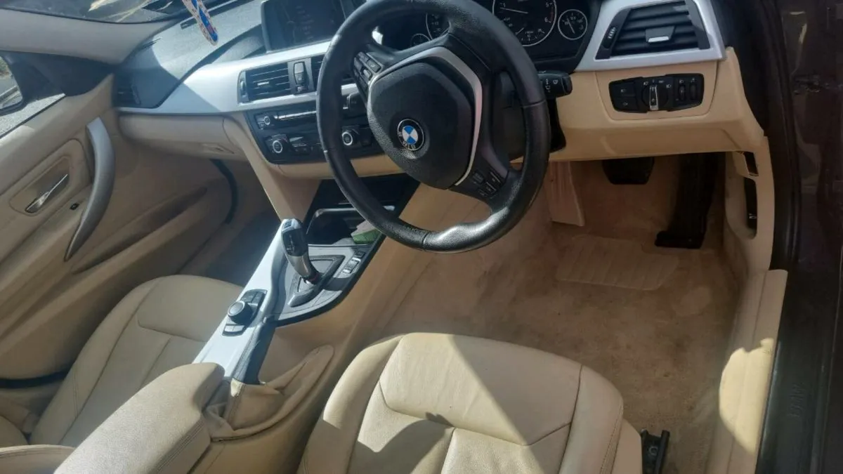 BMW 316D EXTREMELY LOW MILEAGE - Image 3