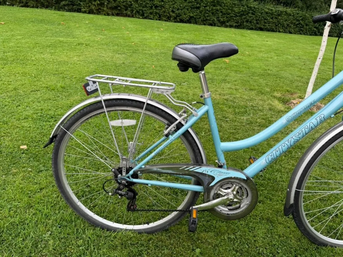 Women's City Bike with Basket - Image 4